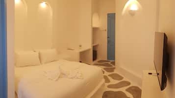 Standard Double Room | Iron/ironing board, free WiFi, bed sheets