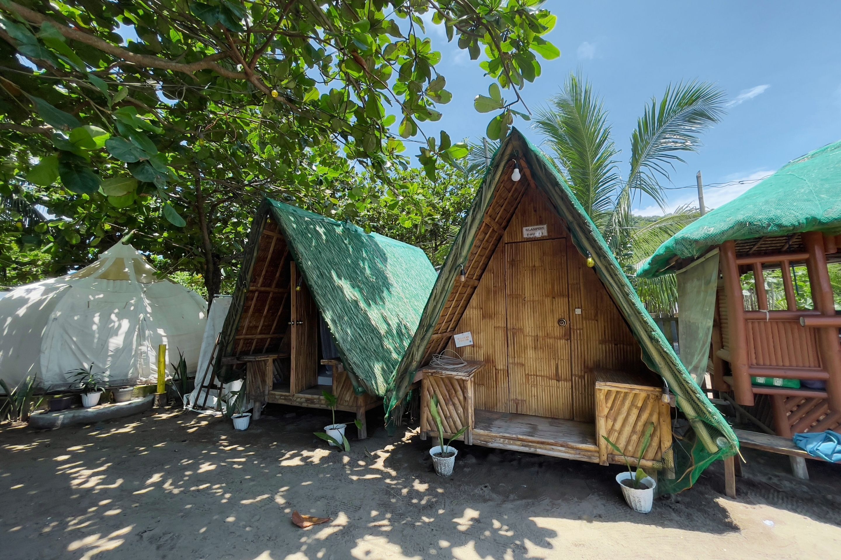 Free WiFi, wheelchair access