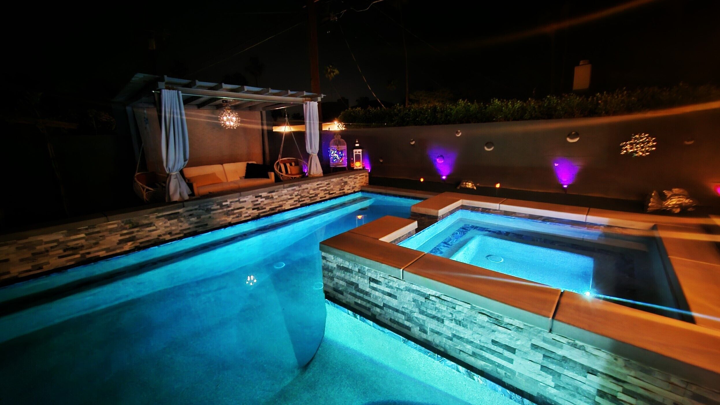 Completely Renovated 4bed/2bath Pool, Spa, An oasis near the park, golf, tennis