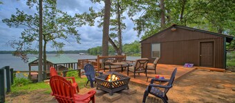 Fish Tales Cabin