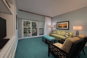 Living area - Marriott Sunset Pointe, 2025 PGA Tour RBC Heritage Week. 2 Bd 2Ba 1 week rental, (Hilton Head)