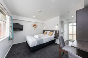 Deluxe Studio | Premium bedding, pillowtop beds, individually decorated - 315 motel Riccarton (Christchurch)