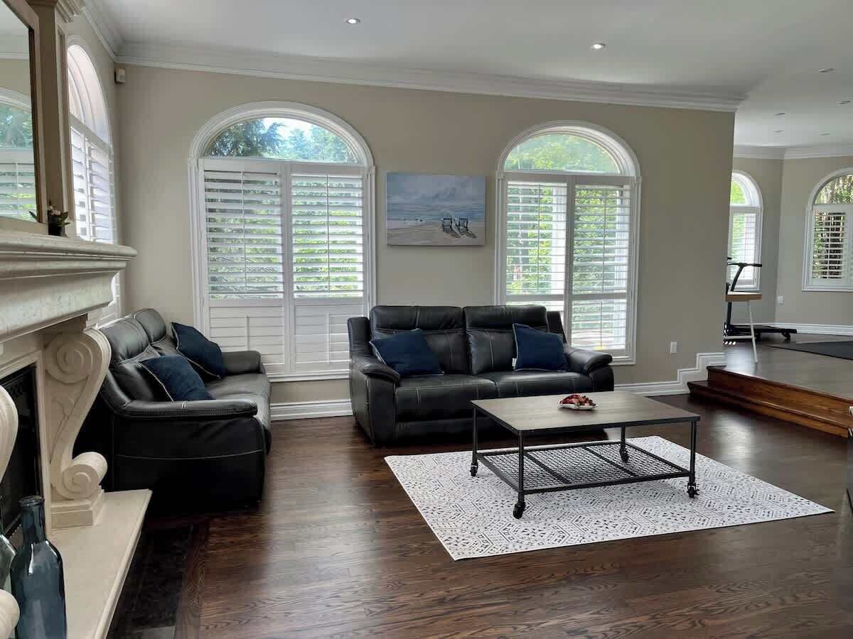 Smart TV, fireplace, offices
