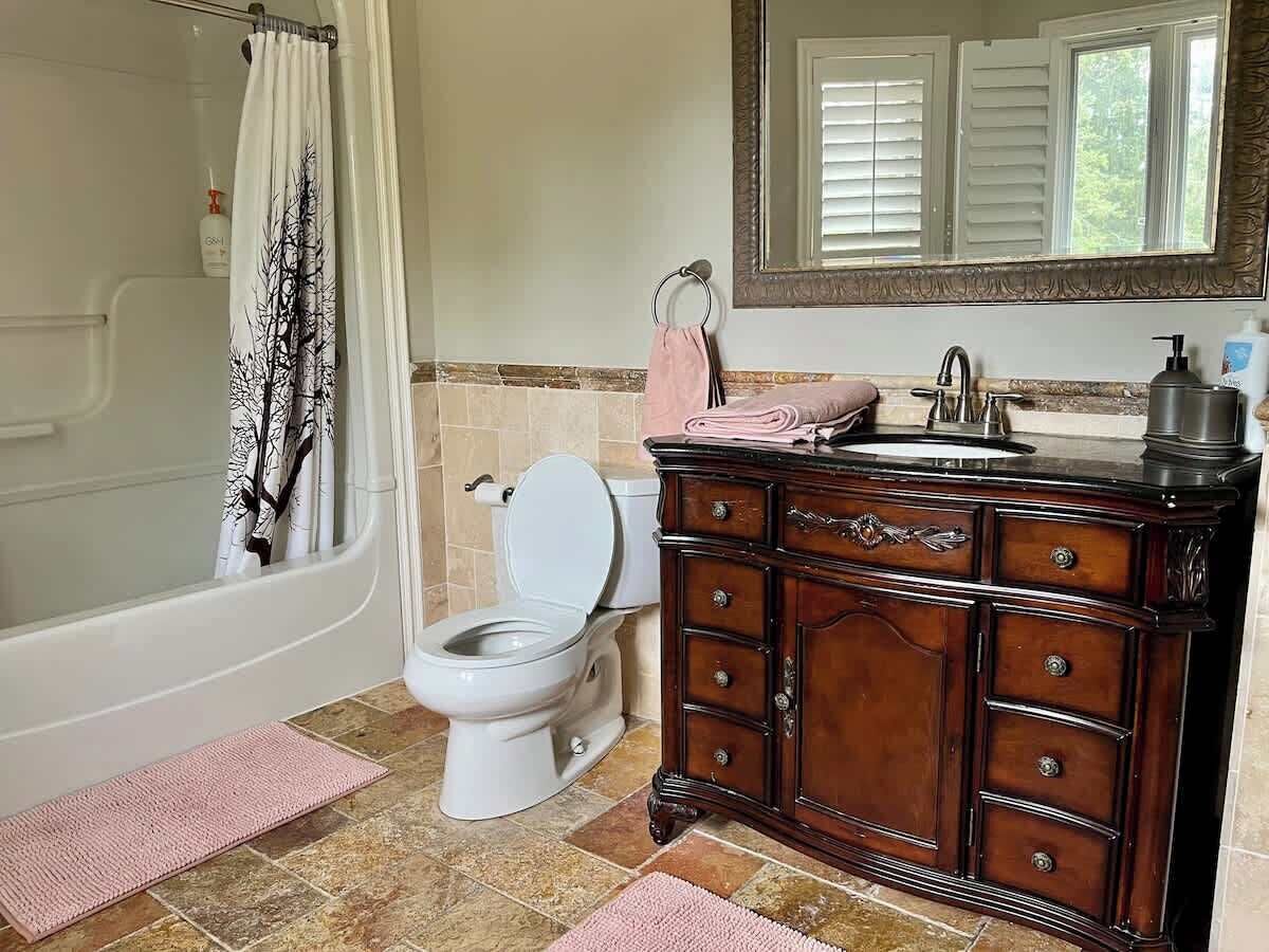 Shower, hair dryer, shampoo