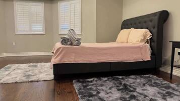 4 habitaciones, tabla de planchar con plancha y wifi gratis
