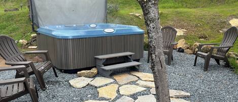 Tina de hidromasaje al aire libre