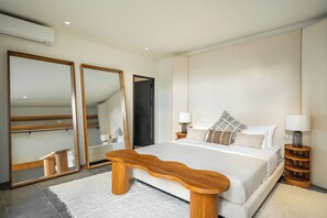 Egyptian cotton sheets, premium bedding, memory foam beds, free WiFi - The Fernweh (Kerobokan)
