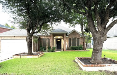 Spacious 4-bedroom house in charming Pflugerville/Round Rock with WiFi, AC