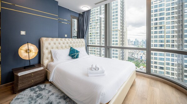 Ropa de cama de alta calidad, colchones con efecto memoria y minibar 