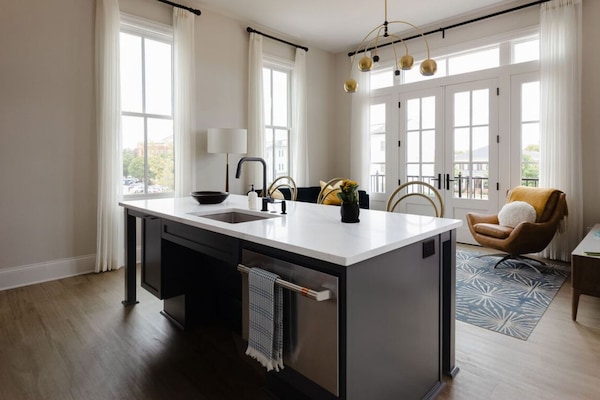 Suite Eksklusif, Bebas Asap Rokok, dapur | Dapur pribadi | Lemari es besar, microwave, oven, dan kompor