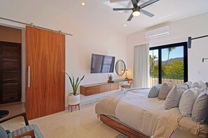 3 bedrooms, iron/ironing board, WiFi, bed sheets - Casa Colibrí - built 2023, Sleeps 8, Secure, 2 blks to Malecon, Private-HTD Pool (La paz)