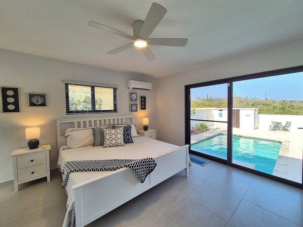 3 bedrooms, in-room safe, iron/ironing board, travel cot