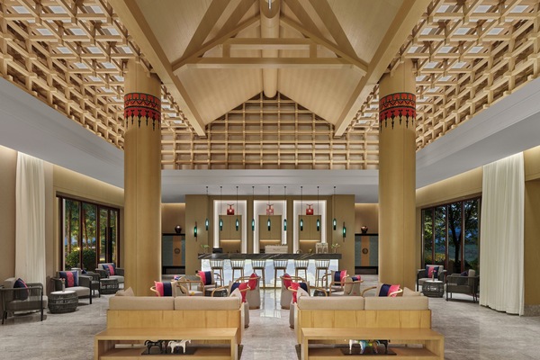 Lobby lounge