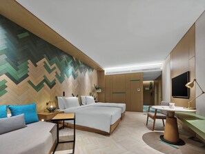 In-room safe, desk, blackout drapes, iron/ironing board - Angsana TengChong (Baoshan)