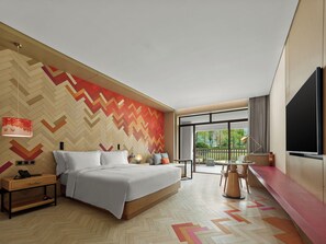 Chambre Double Standard, balcon, vue colline | Coffres-forts dans les chambres, bureau, rideaux occultants