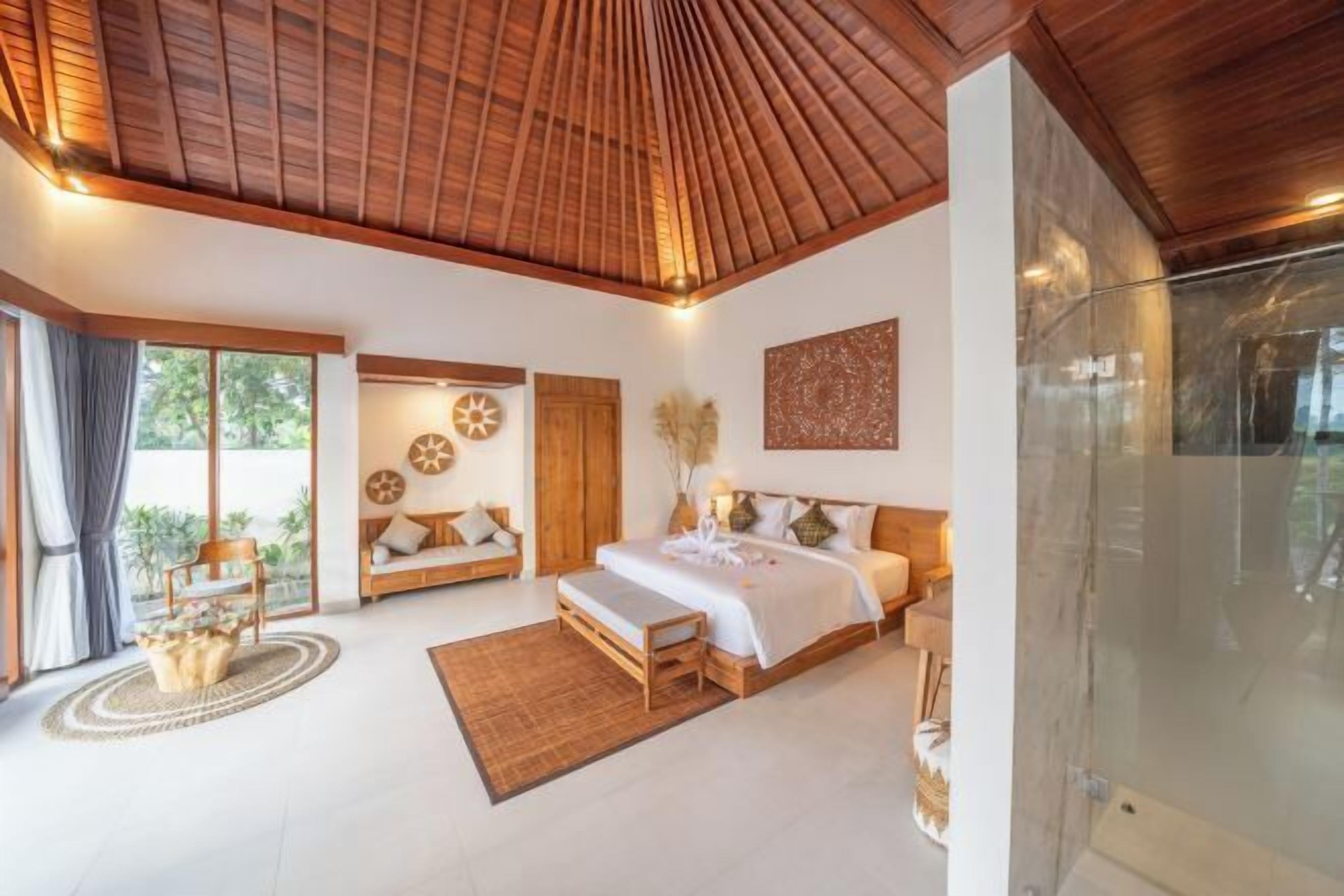 1 soverom, sengetøy av topp kvalitet, minibar og individuelt dekorert