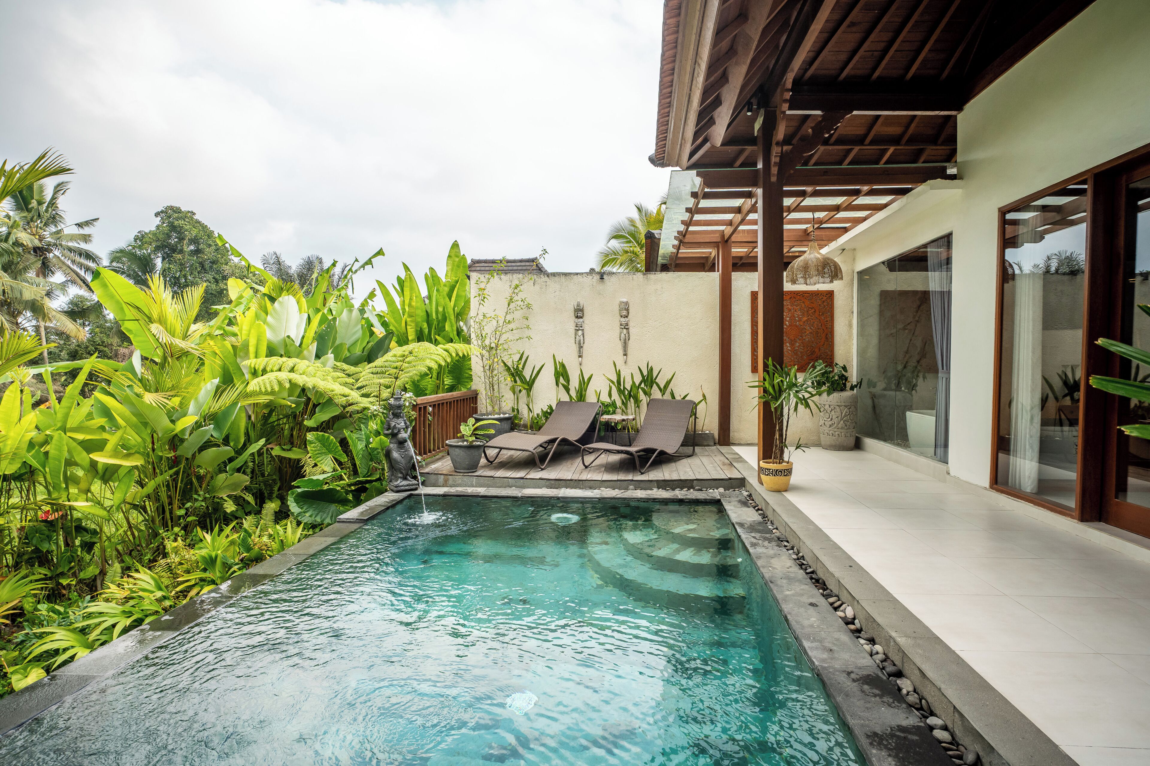 Vila standard, vista para o jardim | Comodidades do quarto