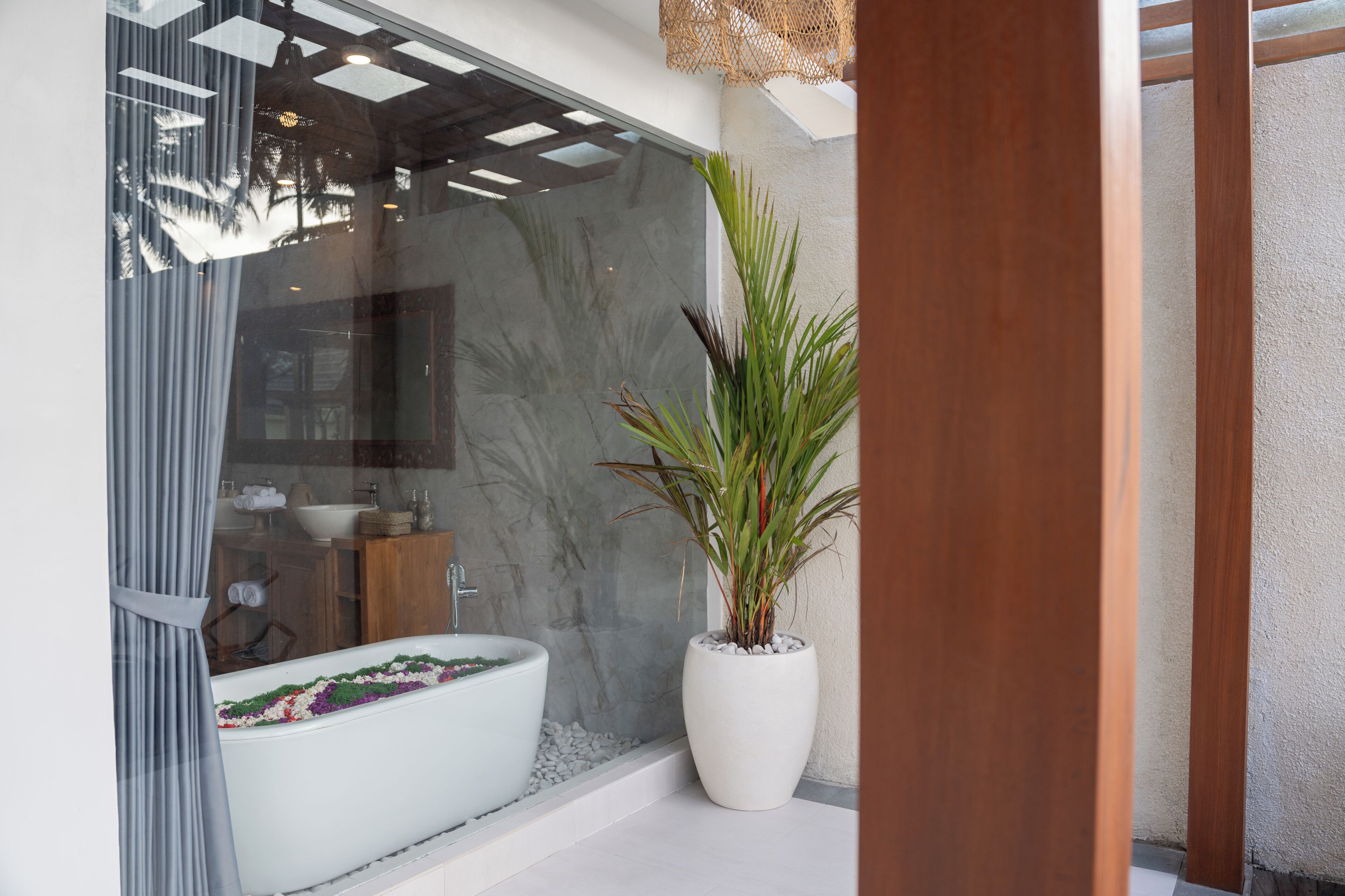 1 bedroom, premium bedding, minibar, individually decorated