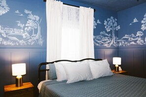 3 bedrooms, iron/ironing board, internet, bed sheets