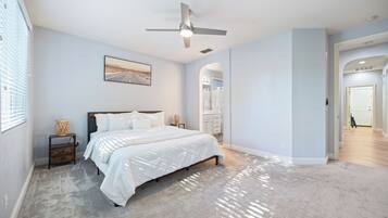 3 habitaciones, tabla de planchar con plancha, wifi y ropa de cama