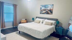 3 bedrooms, desk, iron/ironing board, WiFi