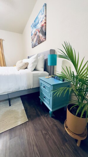 3 bedrooms, desk, iron/ironing board, WiFi