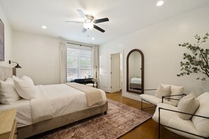 4 bedrooms, desk, iron/ironing board, travel cot
