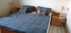 1 bedroom, Internet, bed sheets