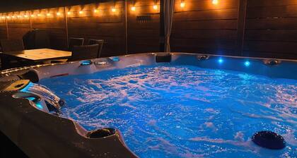 Spacious 5Bdr/5Bath in Downtown FW Stockyards TCU