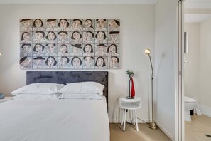 2 室のベッドルーム、アイロン / アイロン台、WiFi、ベッドシーツ