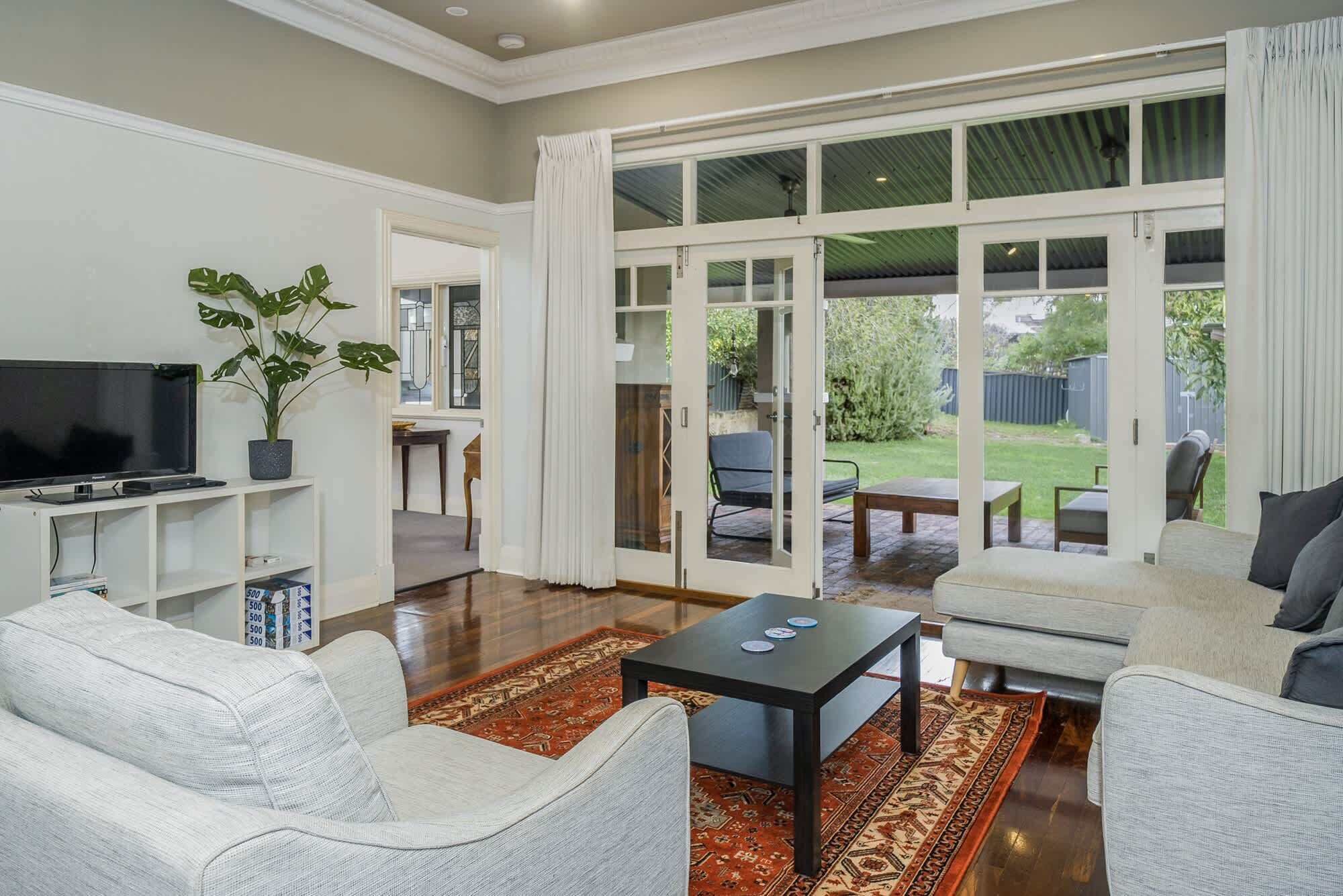 Télévision, espaces bureaux