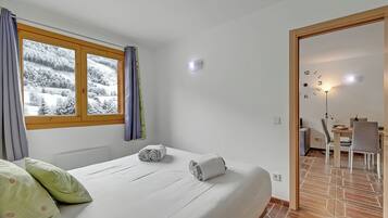 Familie appartement, 1 slaapkamer (Family-Friendly Andorra Accommodation) | 1 slaapkamer, gratis wifi, beddengoed