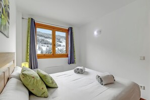 1 bedroom, free WiFi, bed sheets - Family-Friendly Andorra Accommodation (El Tarter)