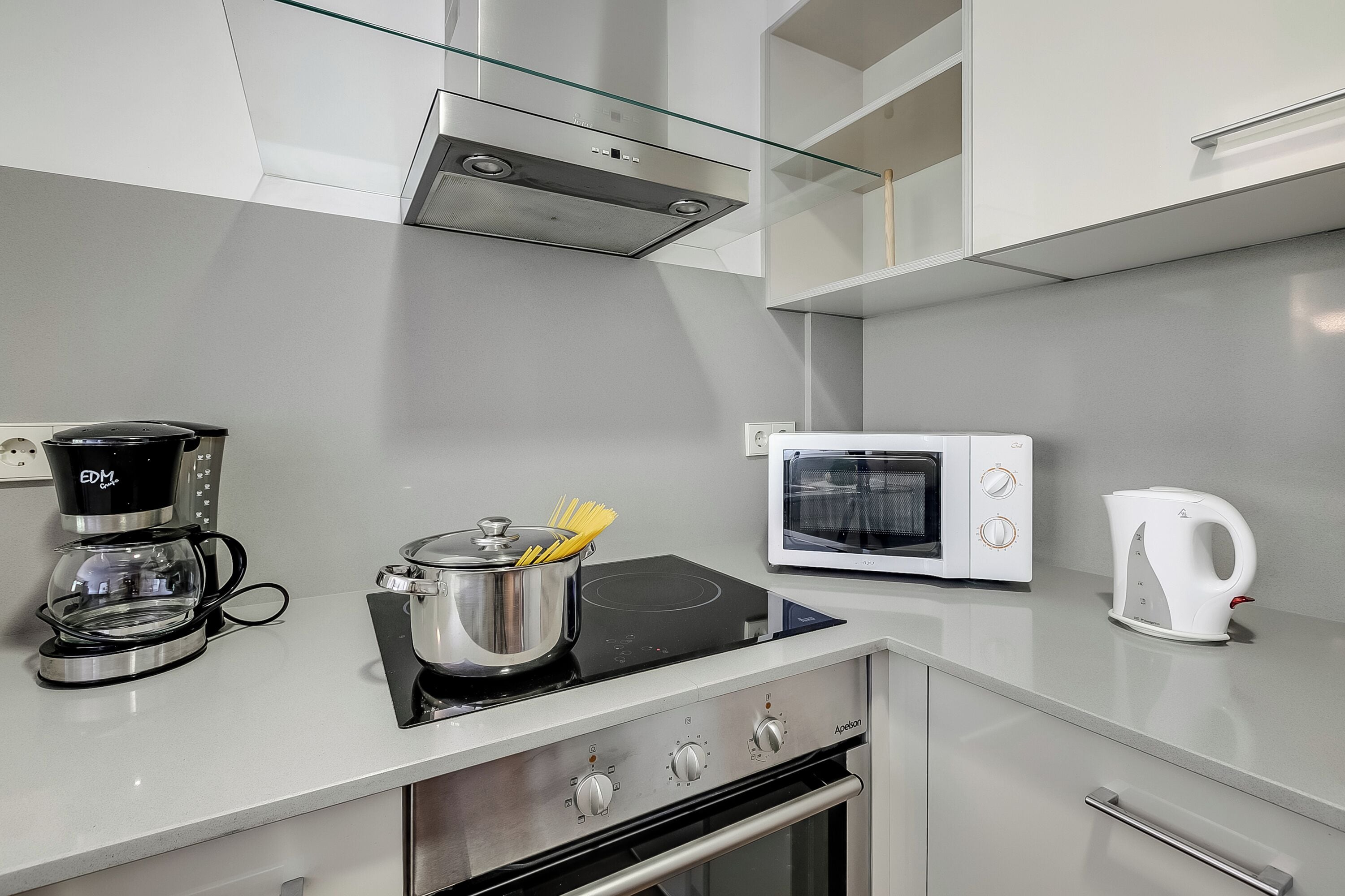 Family Apartment, Multiple Bedrooms (Family-Friendly Andorra Accommodation) | Private kitchen | Fridge, microwave, oven, stovetop