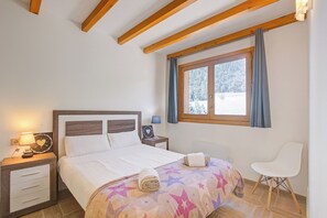 Family Apartment, Multiple Bedrooms (Andorra Family Snow Apartment) | 1 bedroom, free WiFi, bed sheets - Andorra Family Snow Apartment (El Tarter)