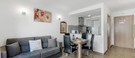 Standard Apartment, Multiple Bedrooms (El Tarter Ski Apartment for Families) | Living area | Flat-screen TV