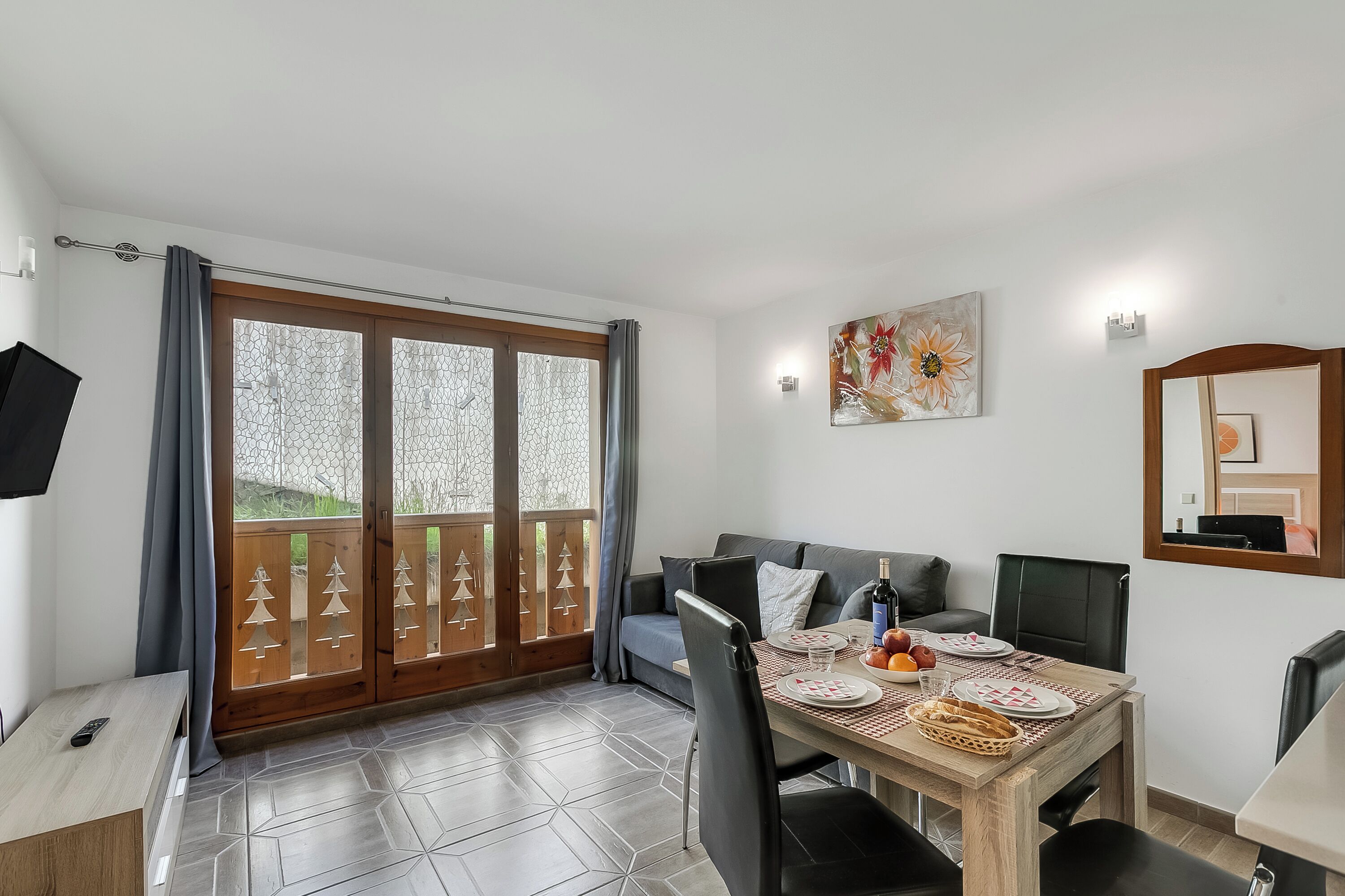 Standard Apartment, Multiple Bedrooms (El Tarter Ski Apartment for Families) | Dining room