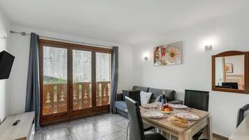 Apartamento estándar, varias habitaciones (El Tarter Ski Apartment for Families) | Comedor