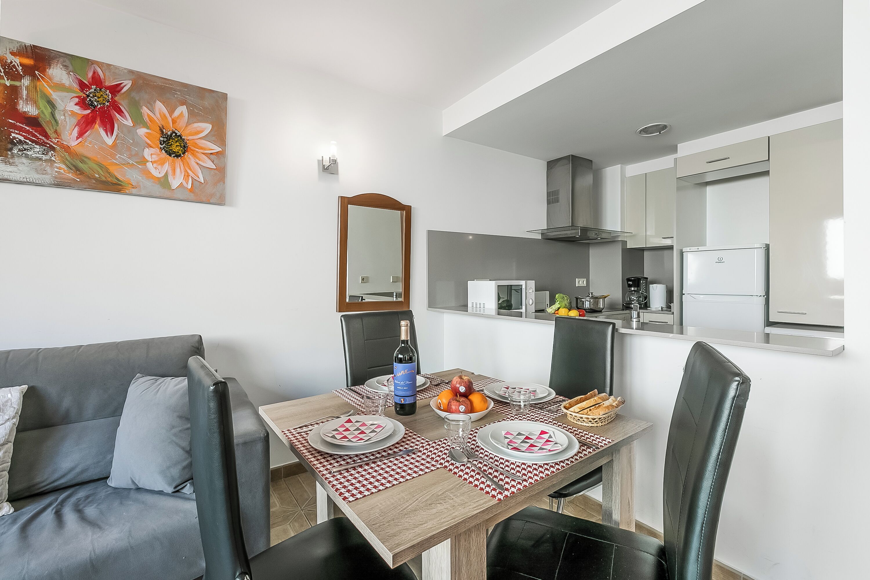 Standard Apartment, Multiple Bedrooms (El Tarter Ski Apartment for Families) | Private kitchen | Fridge, microwave, oven, stovetop