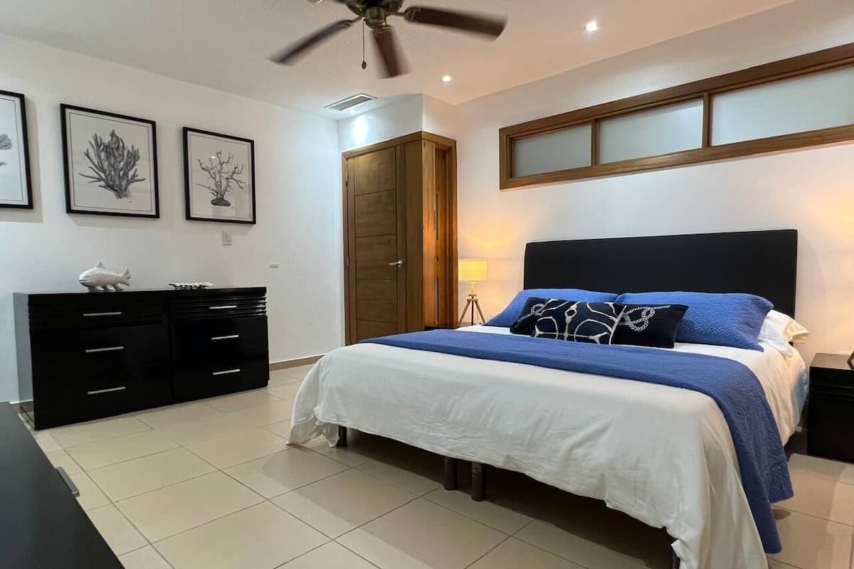 Premier Apartment | 3 bedrooms, in-room safe, free WiFi