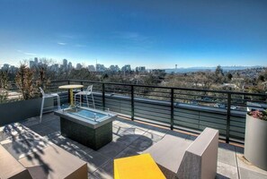 屋外ダイニングエリア