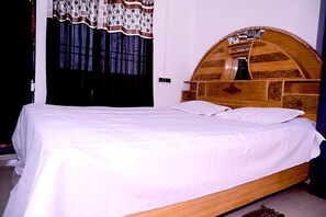 Comfort Apartment, Balcony, Mountain View | In-room safe, desk, soundproofing, WiFi - SHIVAY GUEST HOUSE (Deoghar)