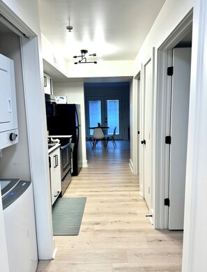 Kylskåp, mikrovågsugn, ugn och spishäll