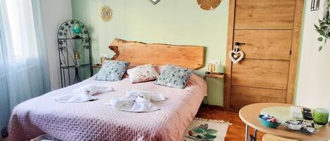 1 chambre, accĂšs Internet, draps fournis