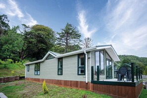 Exterior - 3 Manor Lodge - 2 Bedroom Lodge - Pendine (Carmarthen)