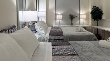 4 habitaciones, tabla de planchar con plancha, wifi y ropa de cama