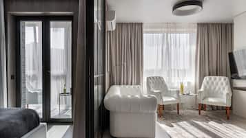 Luxury Apartment, Park View | Living area | 40-inch TV with digital channels