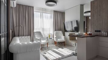 Luxury Apartment, Park View | Living area
