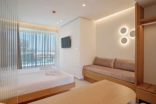 Deluxe Junior Suite Swim up