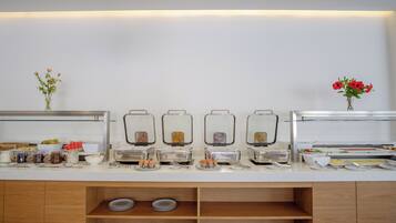 Petit déjeuner buffet compris tous les jours
